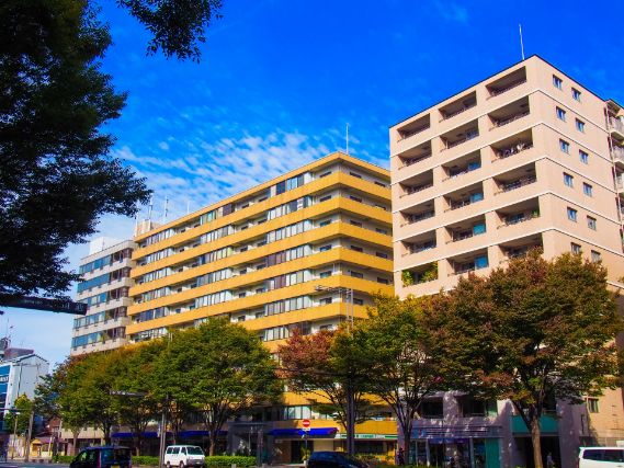 マンションが立ち並ぶ街並み